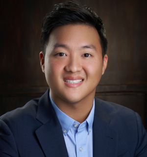 Faculty Member Dennis Kim